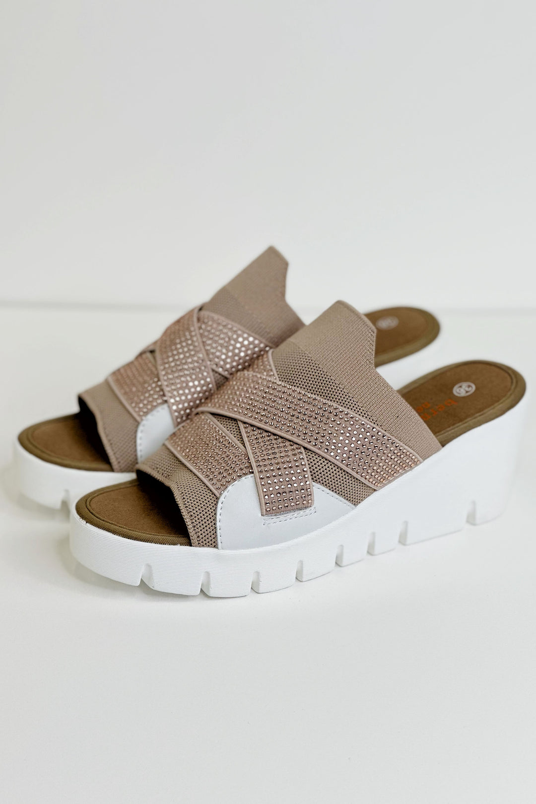 Bernie Mev Spring 2024 Featuring a molded sole and Bernie Mev’s signature memory foam footbed, stretchable knit upper and a rubber based sole, these slides will be comfortable all day long this summer!