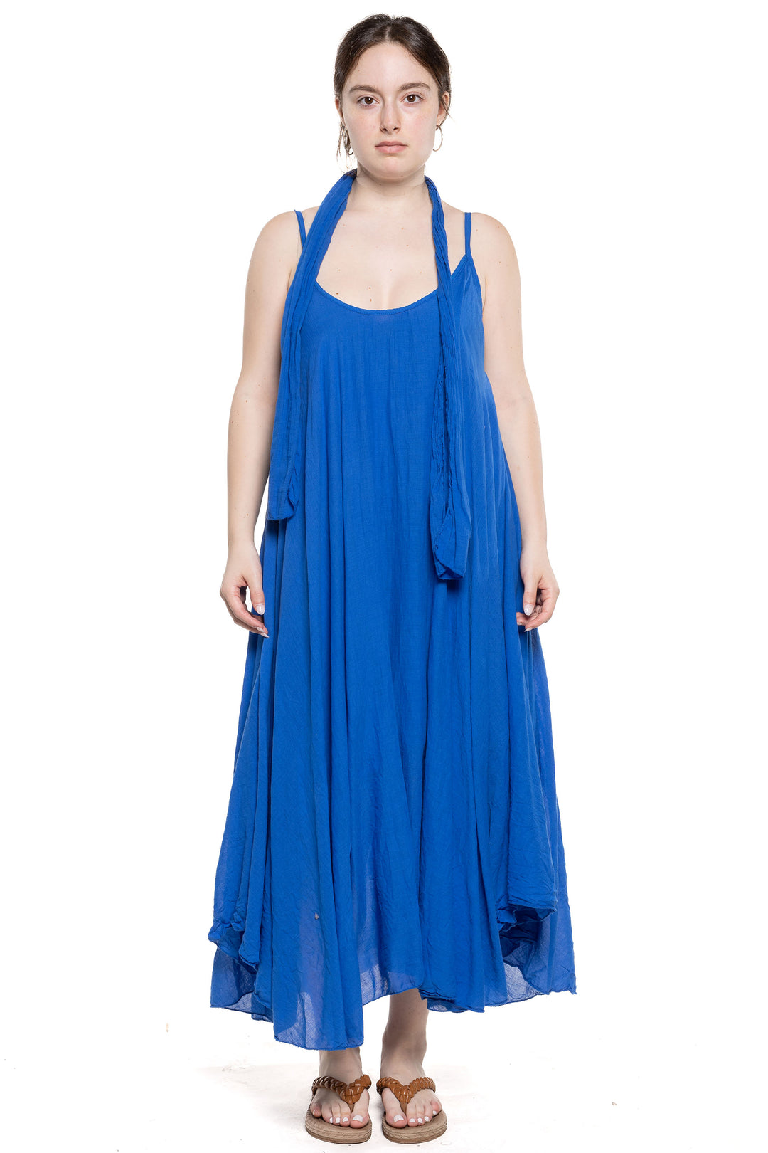 Etern Elle Summer 2024 This casual ankle-length dress features a wide round neckline and thin straps made from fine cotton fabric, making it a perfect choice for warm summer days. Its lightweight design adds to the comfort and versatility of this spaghetti strap dress. 
