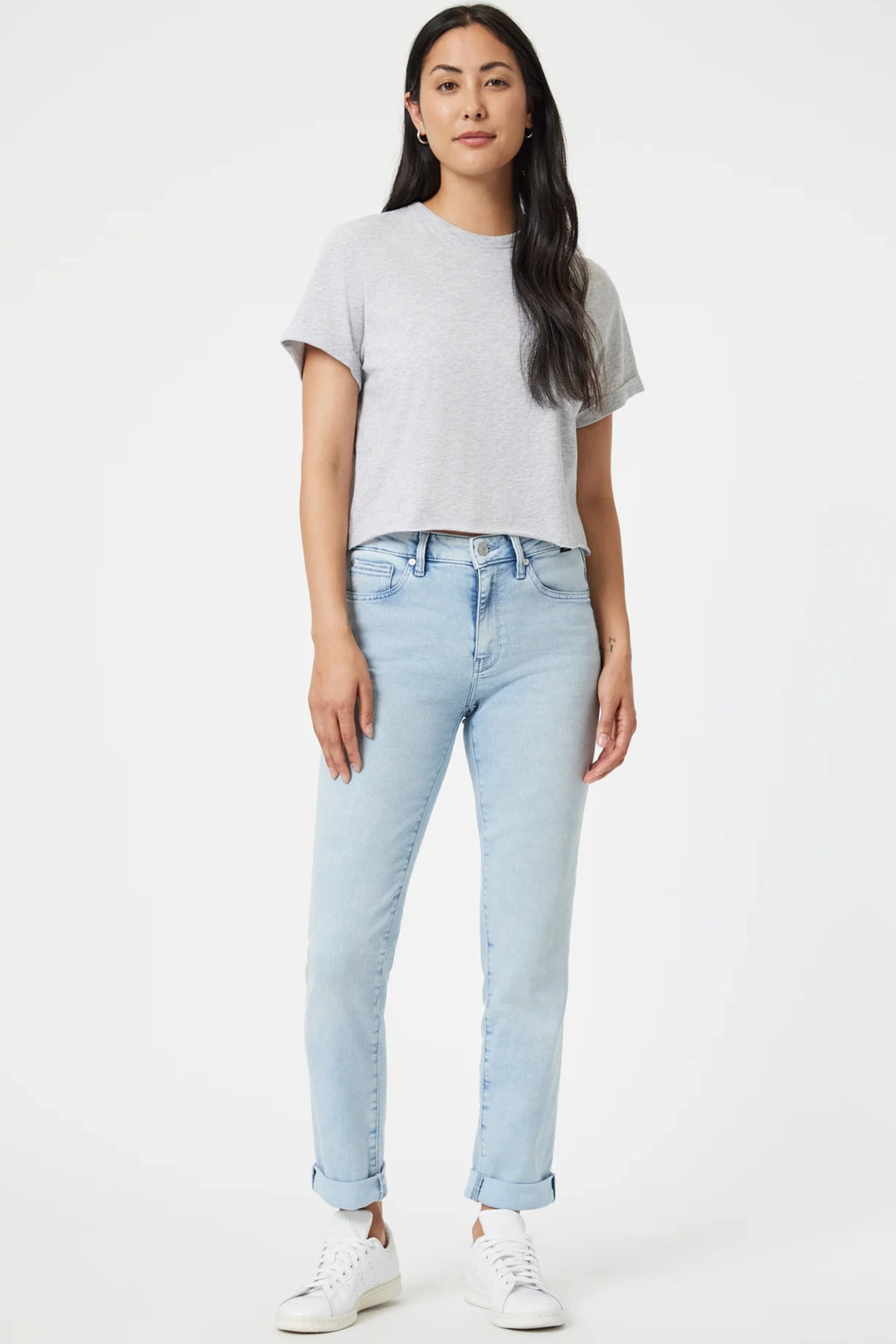 Mavi Spring 2024 Introducing the Kathleen Slim Boyfriend, a midweight denim jean that offers a slim fit and high rise for a flattering silhouette.