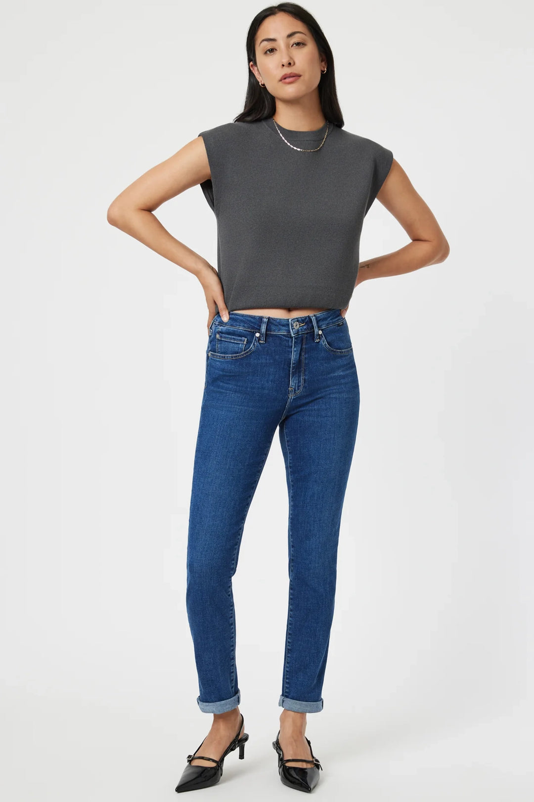 Mavi Spring 2024 Made with lightweight and soft cotton, these cropped jeans offer a spacious feel while still providing a slim fit.
