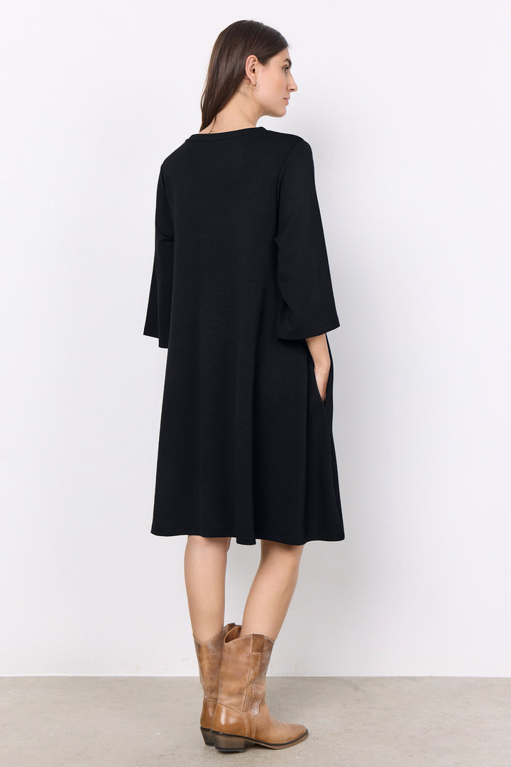 BLACK DRESS WITH POCKETS
