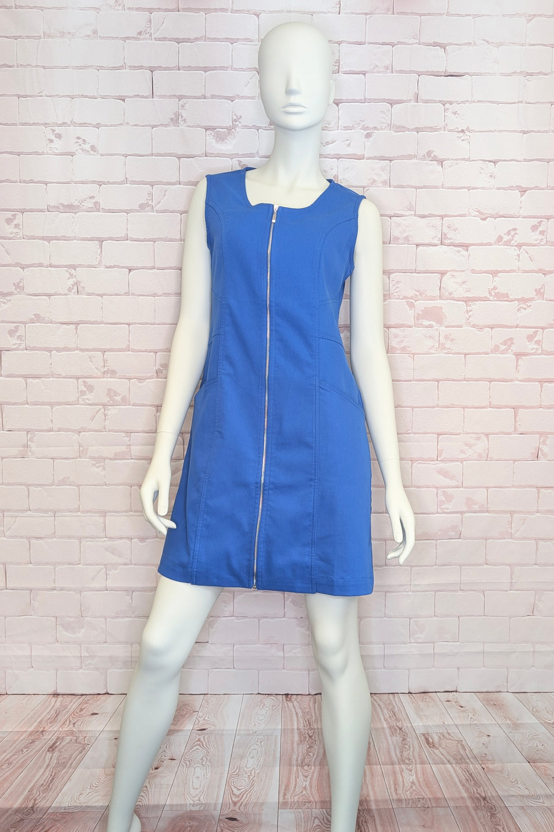 SLEEVELESS ZIP FRONT DRESS