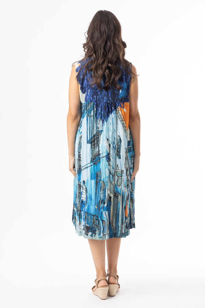 CRINKLE V PLEATED DRESS