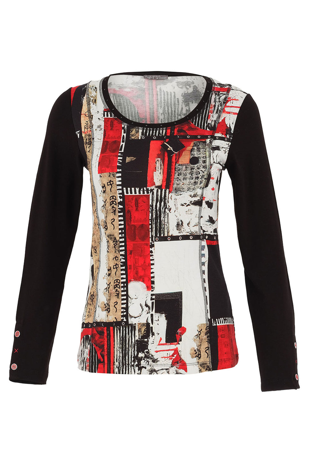 Dolcezza Fall 2025
Its contrast round neckline and full length sleeves define the top. This combined with its soft jersey fabric ensures maximum comfort.