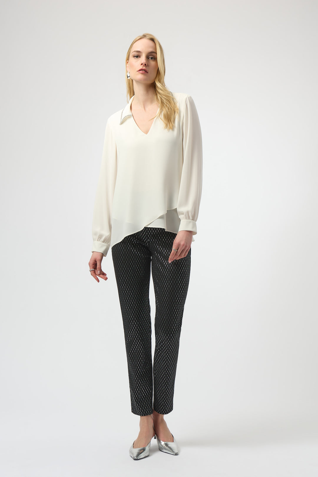 GEORGETTE POPOVER WITH RHINESTONE TRIM COLLAR