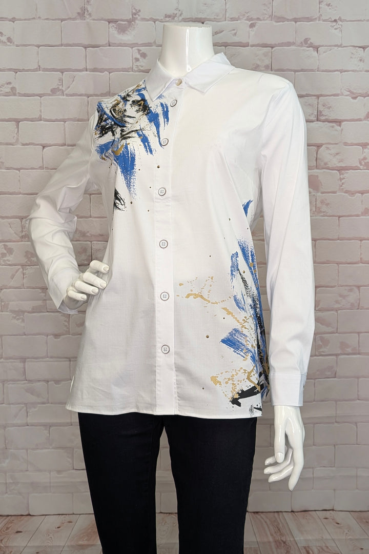 Dolcezza Fall 2025 
This lively yet graceful Dolcezza classic is crafted from a beautiful white cotton-blend knit, with an exquisite splash painting design in blue and gold tones.