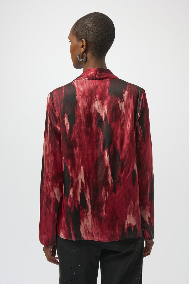 BLACK RED OIL PAINT IKAT LS V-NECK TOP