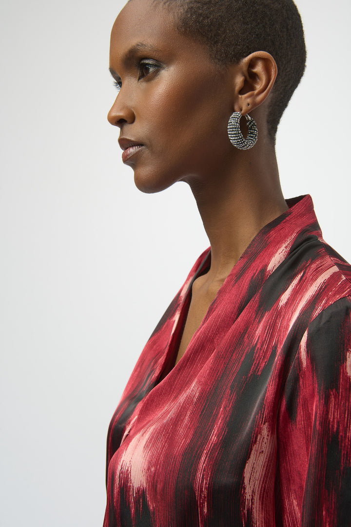 BLACK RED OIL PAINT IKAT LS V-NECK TOP