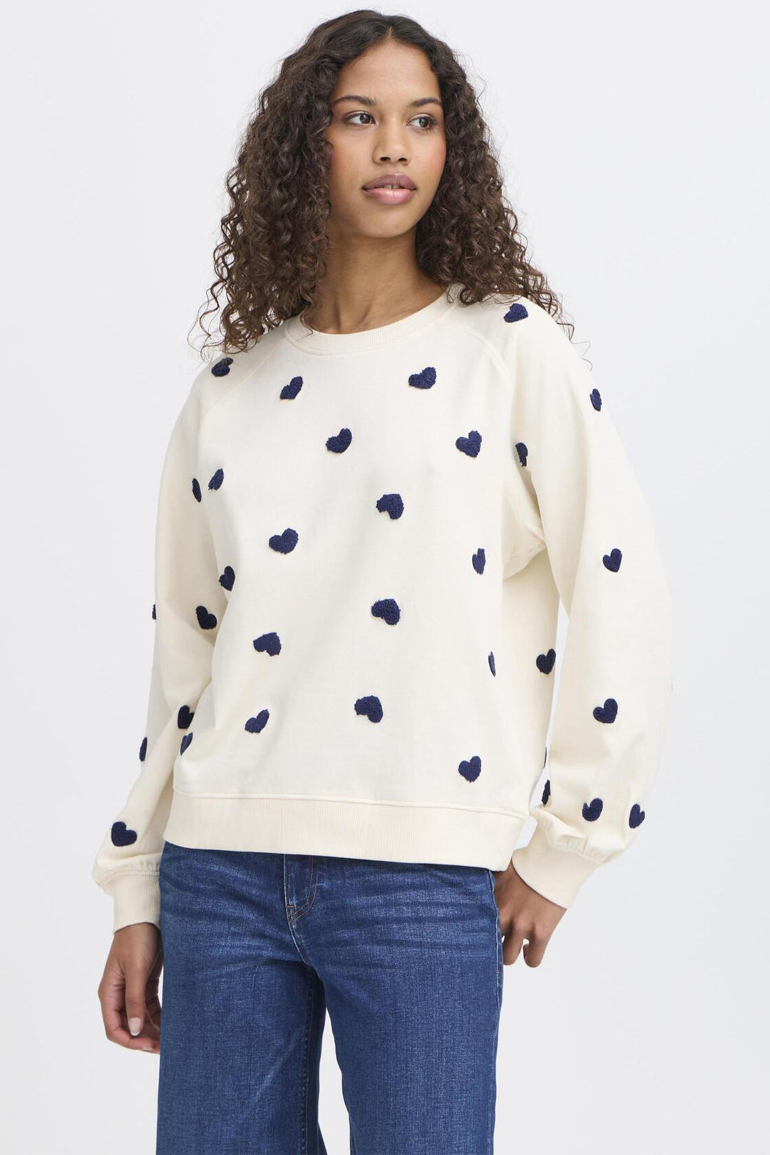 ICHI Fall 2025 
Adorned with charming fuzzy heart embroidery, it offers a playful and delicate touch.