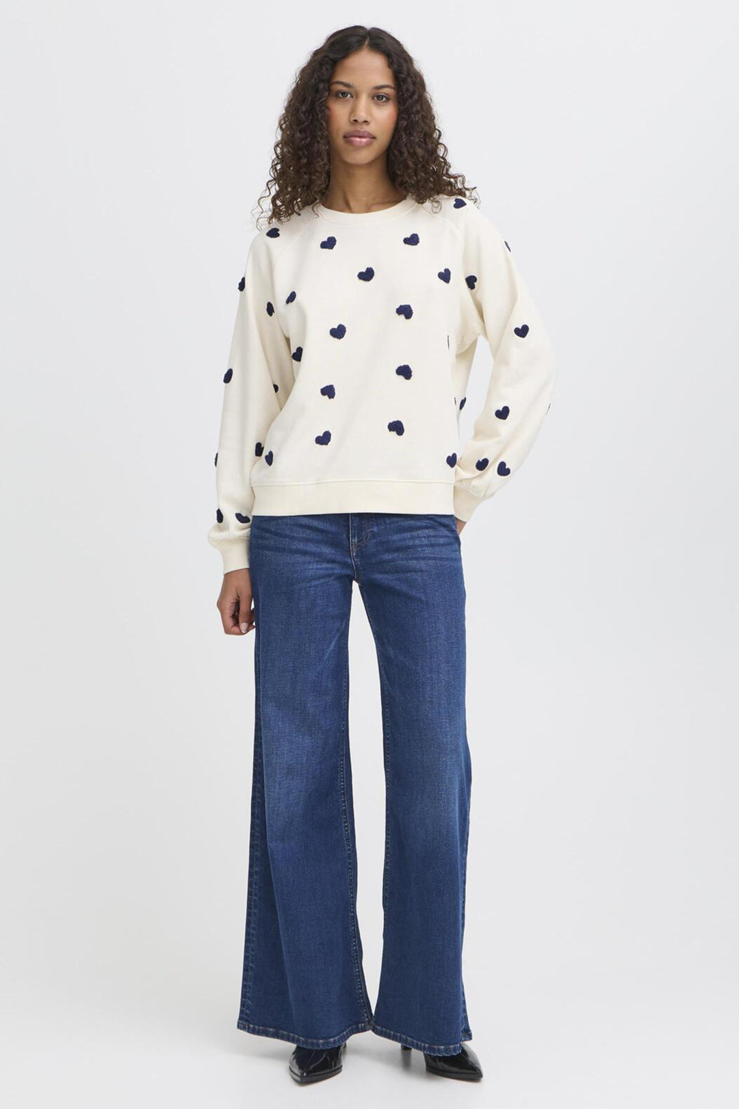 HEART PRINT CREW SWEATER TOP