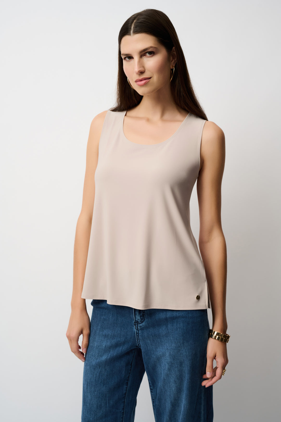 THE ESSENTIAL SCOOP CAMI