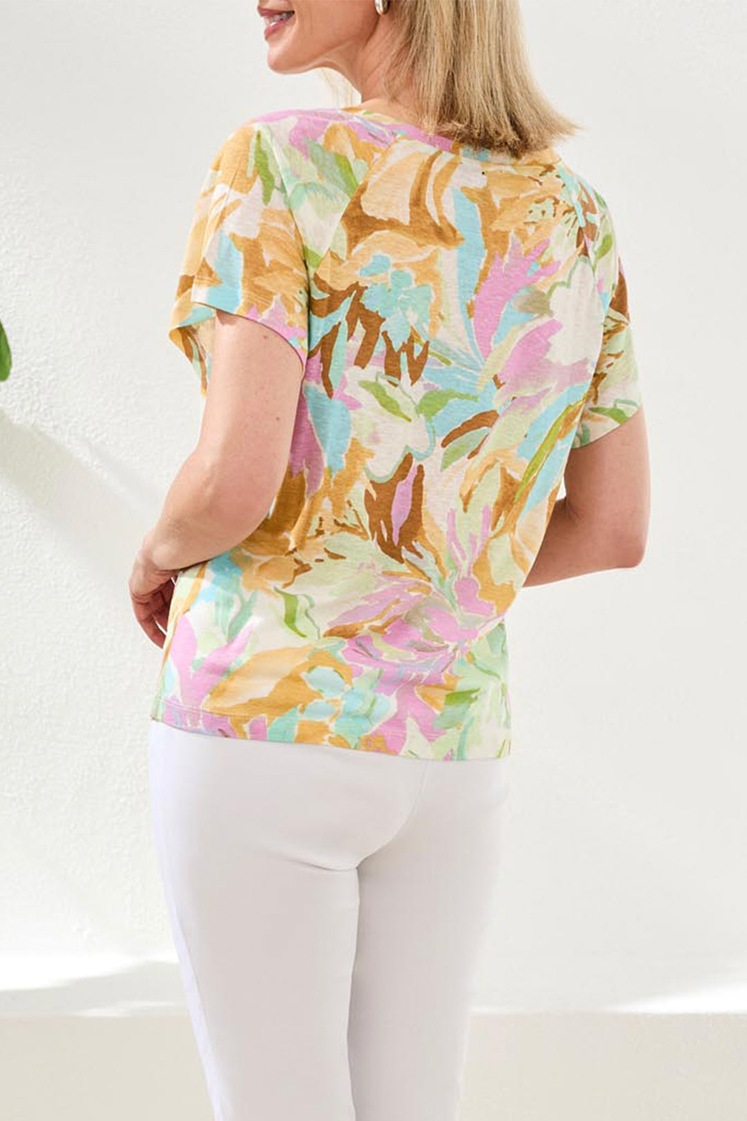 FLORAL TEE WITH PLEATING DETAIL