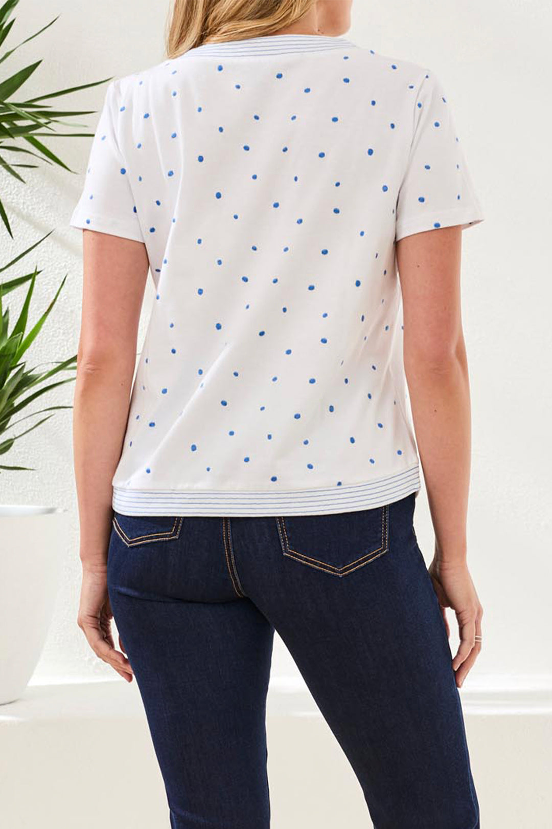 WHITE EMBROIDERED DOT SS TEE