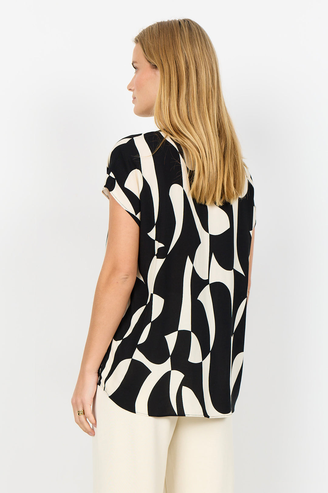 ABSTRACT GEO SPLIT NECK TOP