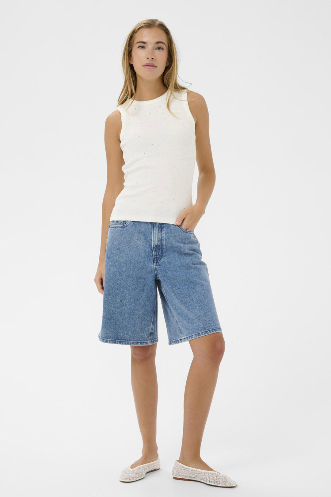 EMBELLISHED FRONT CAMISOLE