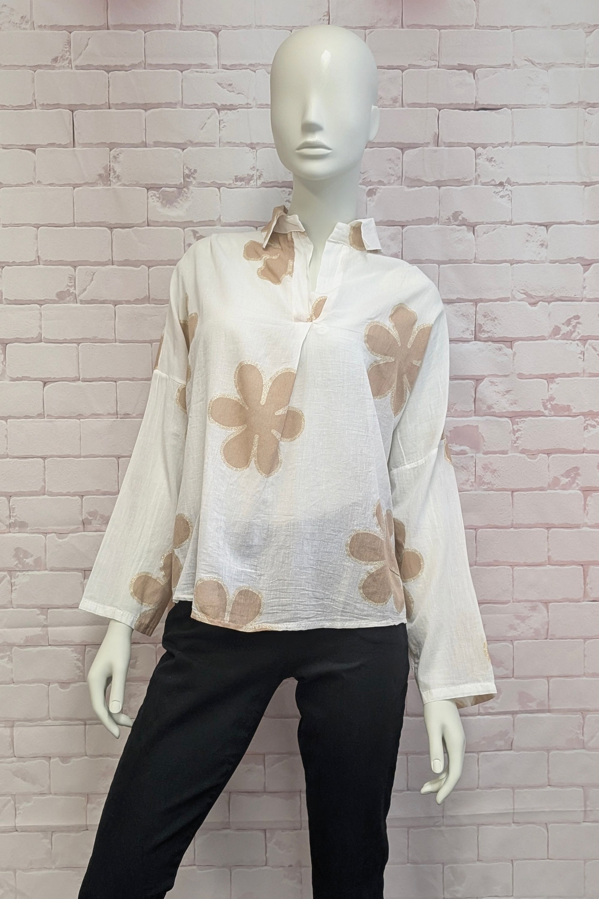 【 本日限定セール 】YILON MADE Joli flower blouse Buy NORMANDIE BLOUSE | Johnny Was