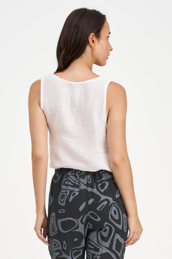 CRINKLE GAUZE SLEEVELESS TOP