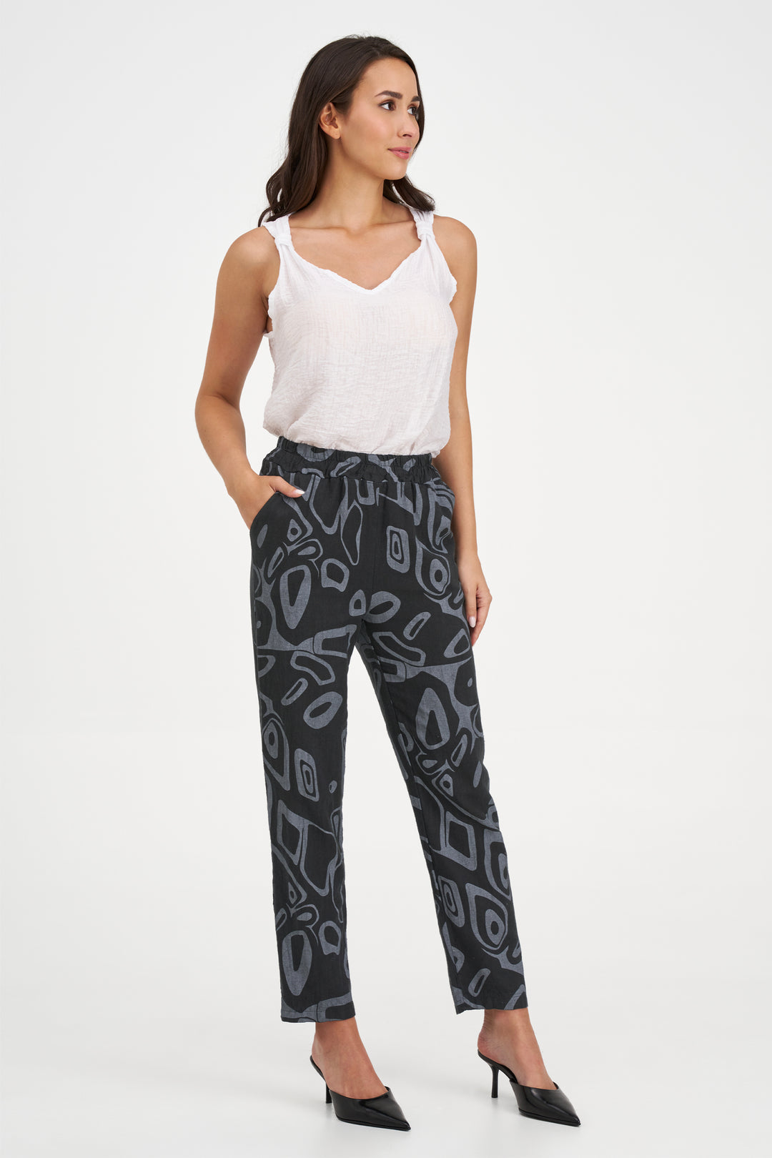 CRINKLE GAUZE SLEEVELESS TOP