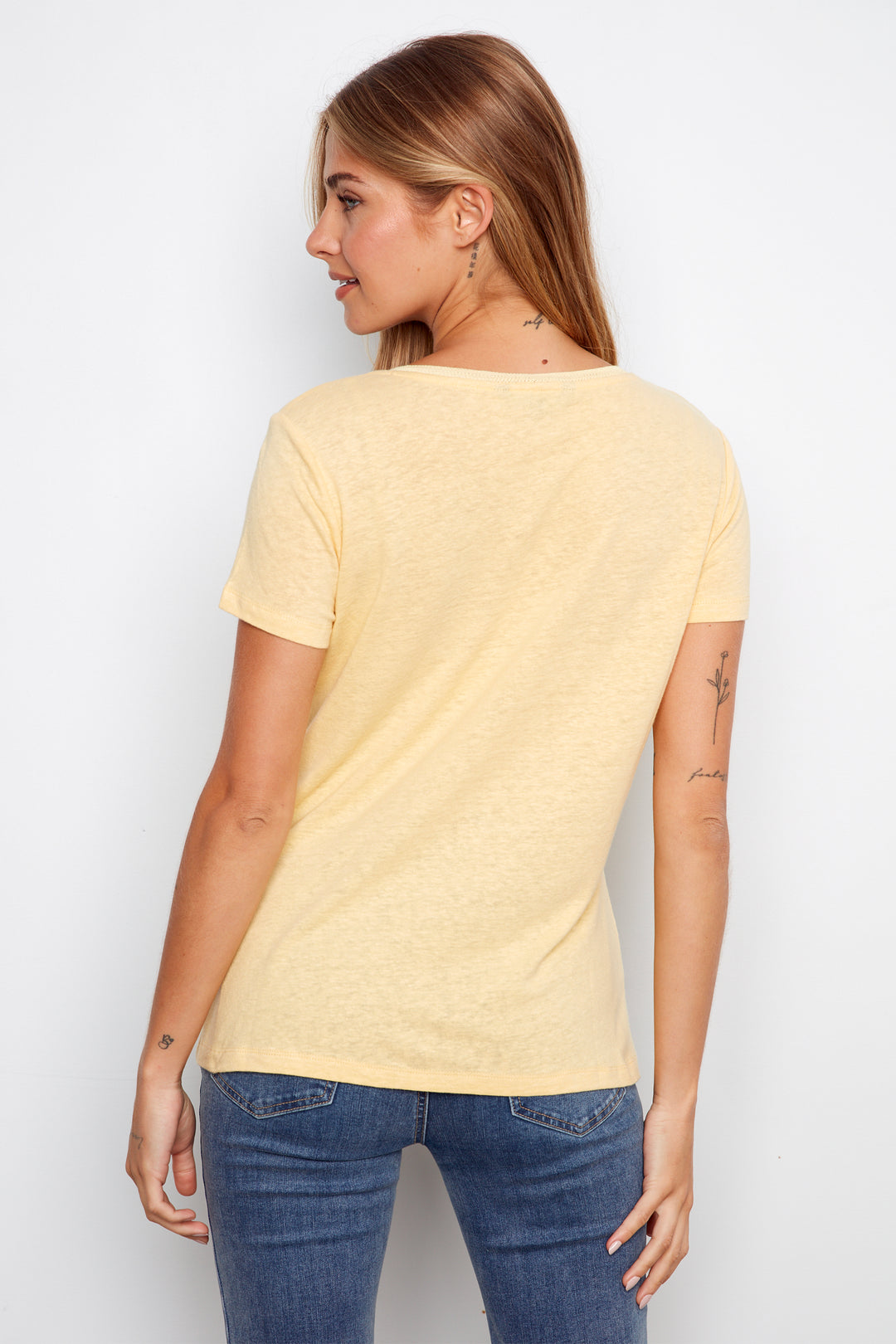 V-NECK TEE