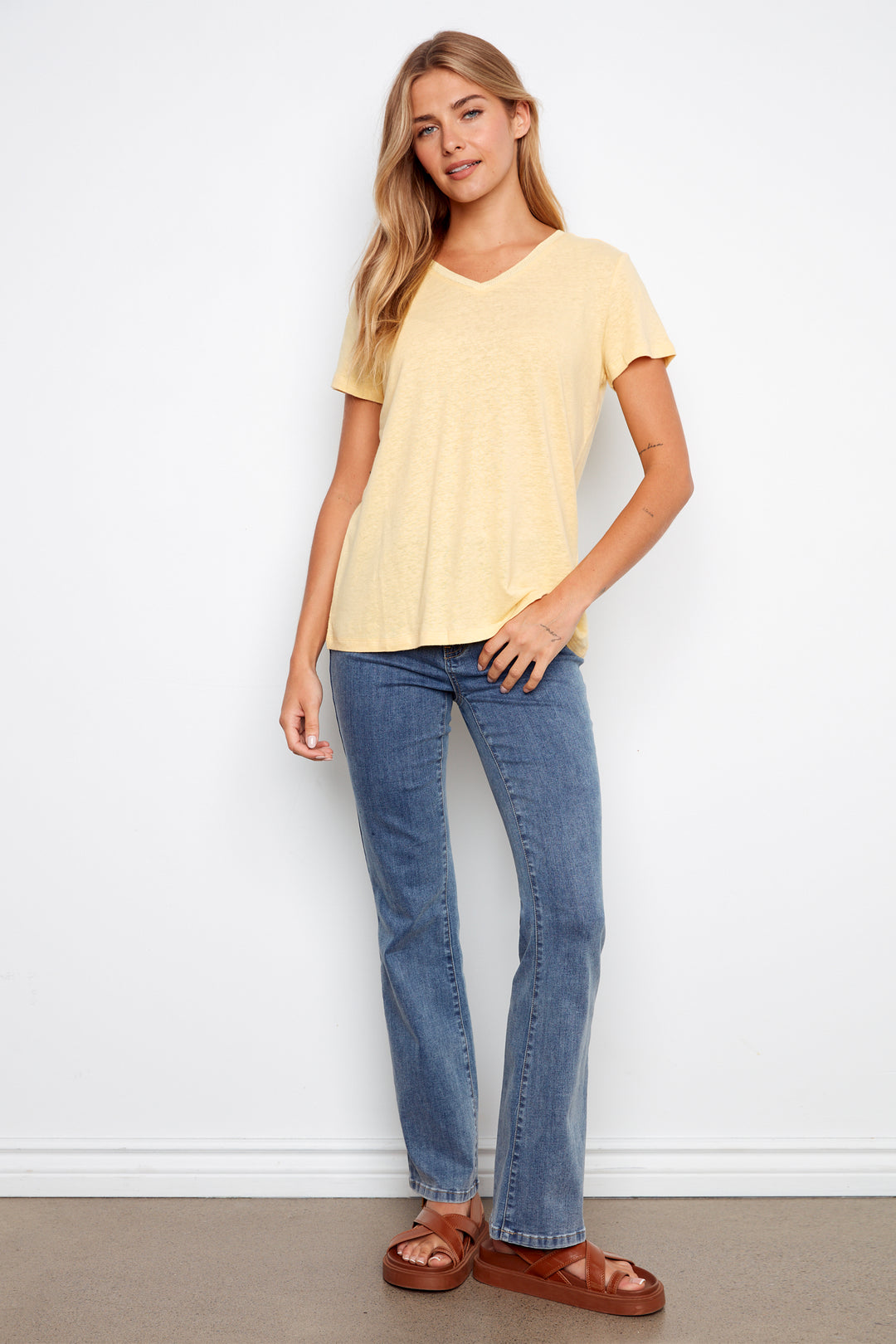 V-NECK TEE