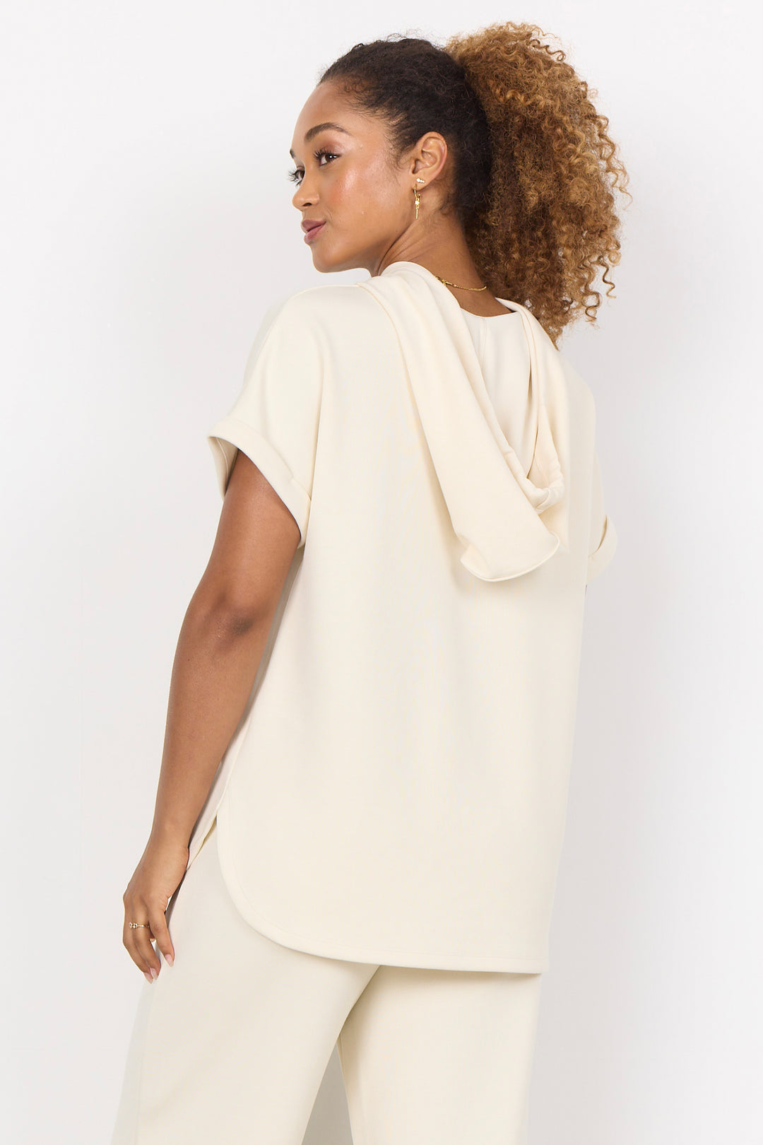 BANU SS HOODIE TOP