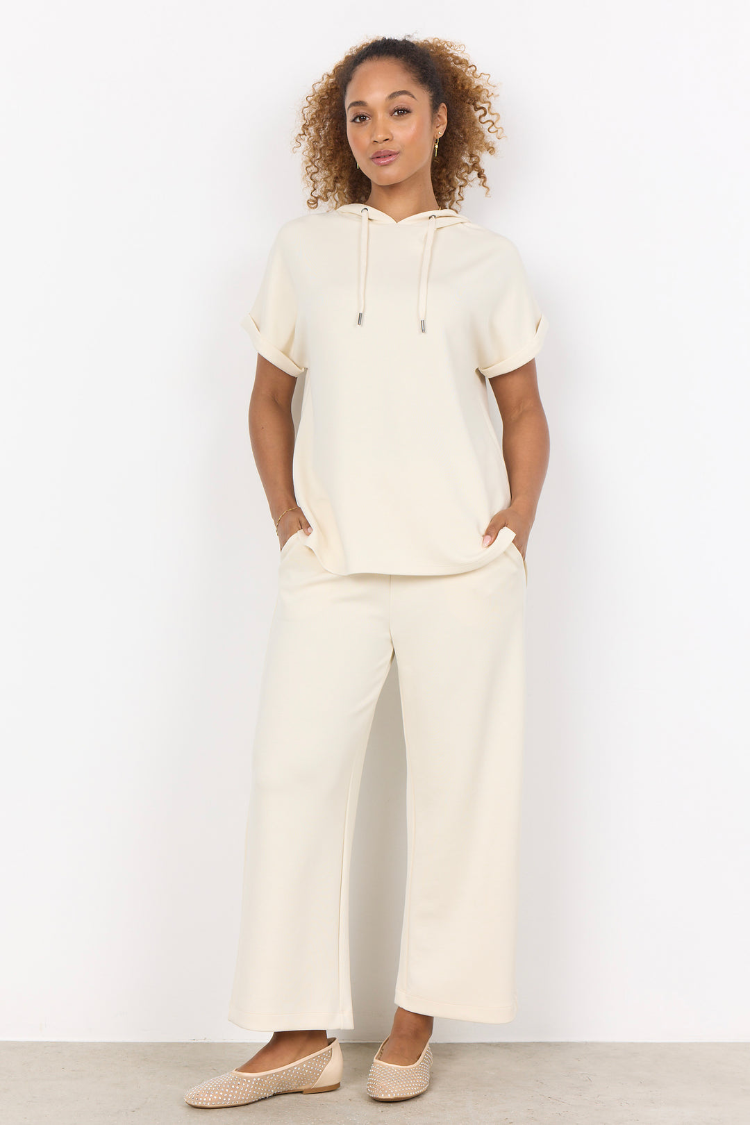BANU SS HOODIE TOP