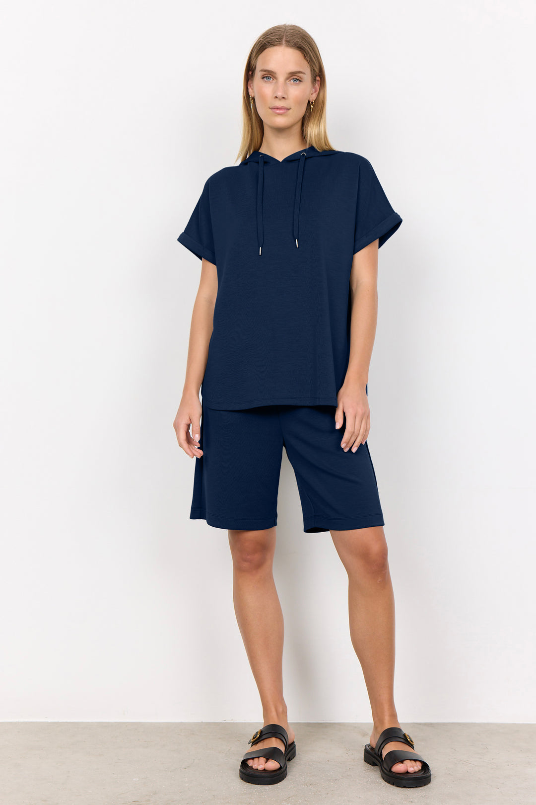 BANU SS HOODIE TOP