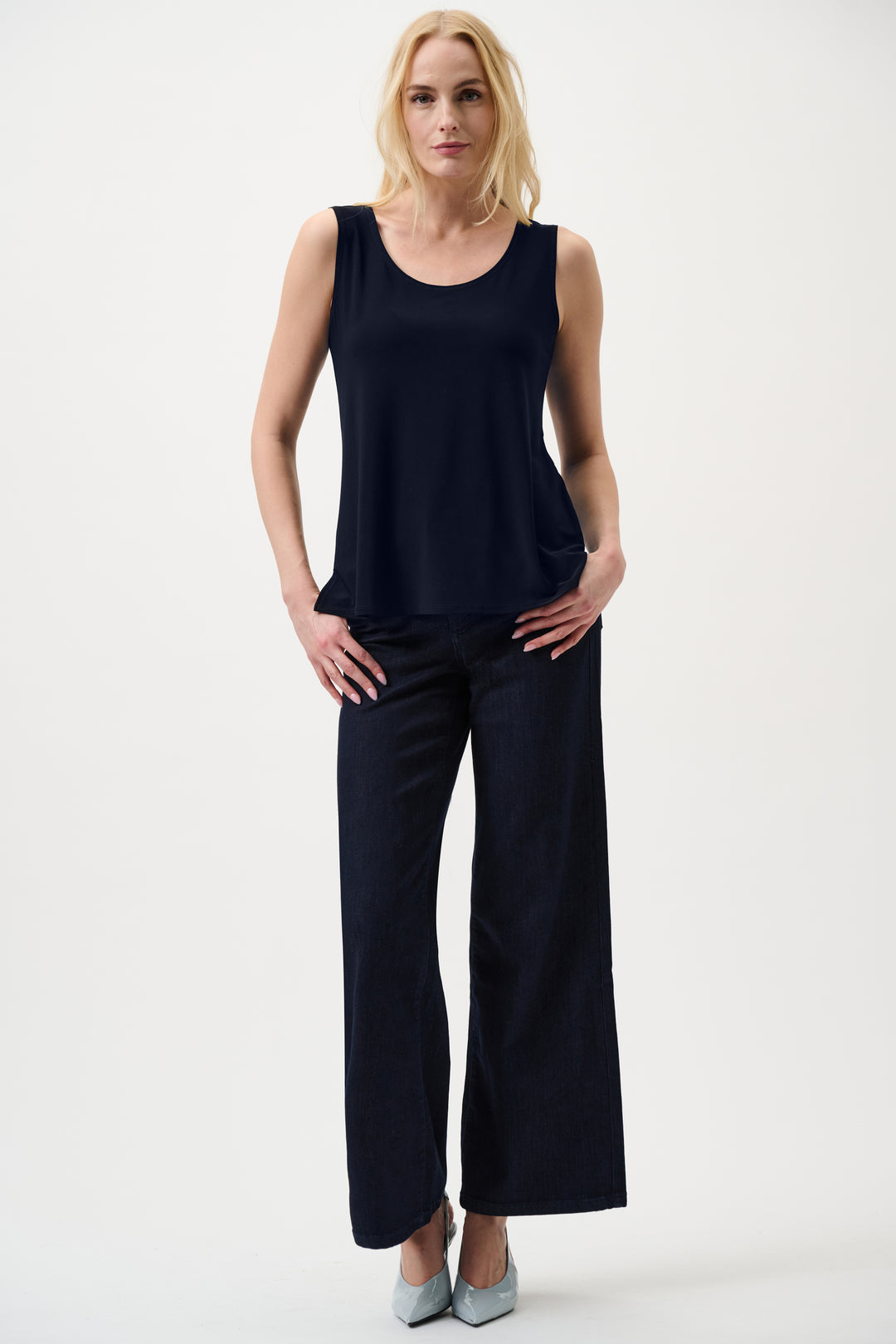 THE ESSENTIAL SCOOP CAMI