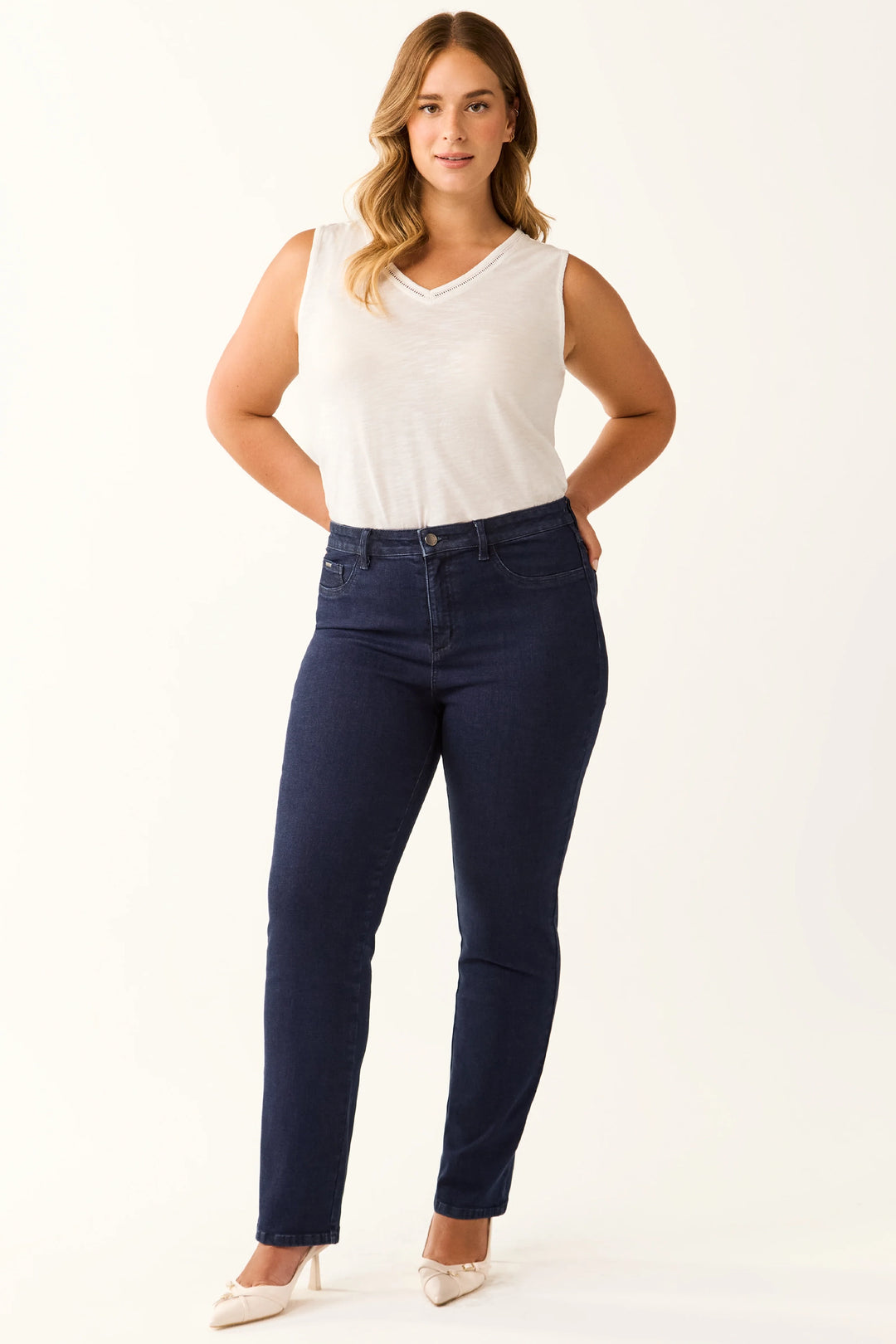 FDJ Fall 2024 These straight-leg jeans will curve with your body, pairing perfectly with a luxurious sweater for a sophisticated look or dressed down with a light tank top.