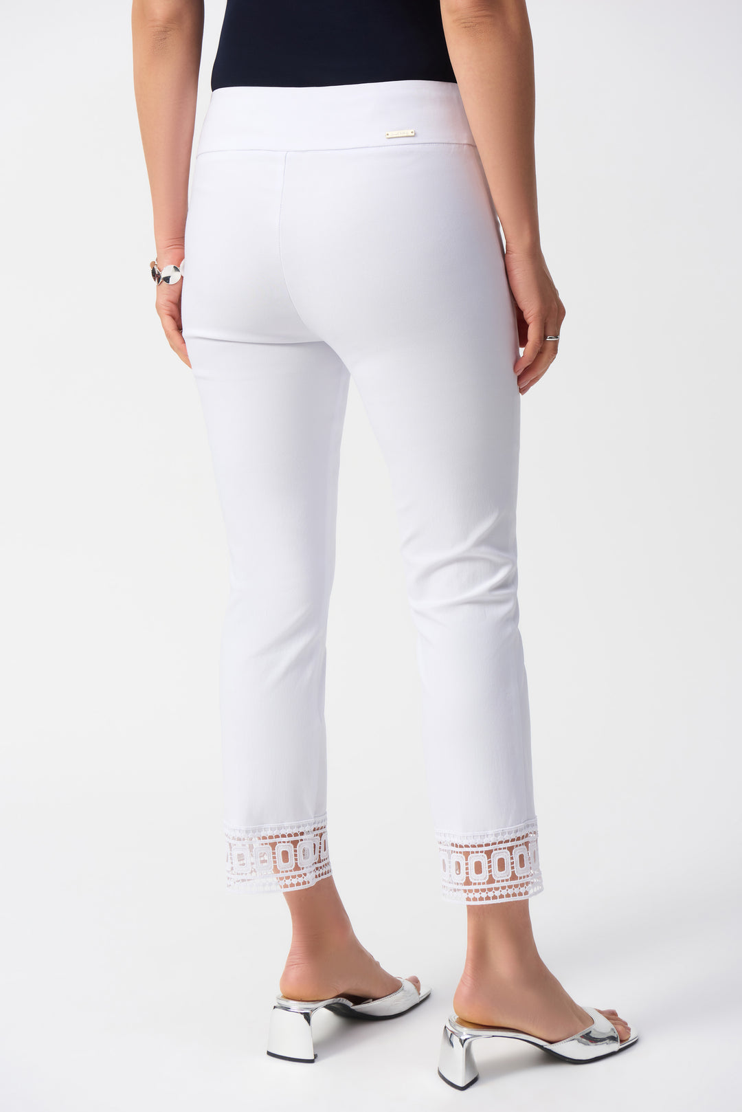 CROP PANT WITH LACE HEM