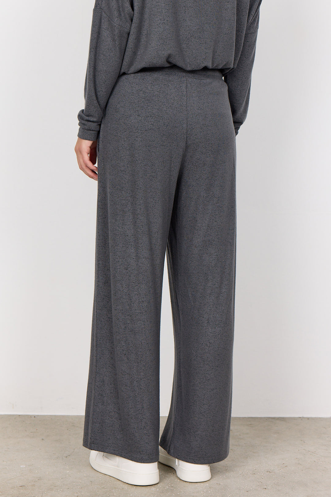 DRAWSTRING KNIT PANT