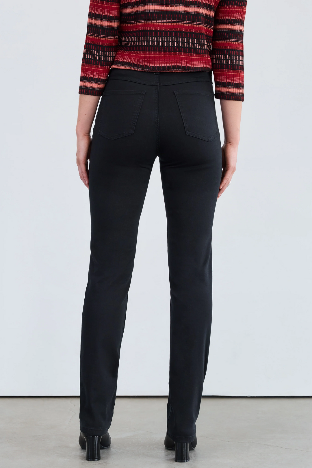 SUZANNE STRAIGHT LEG