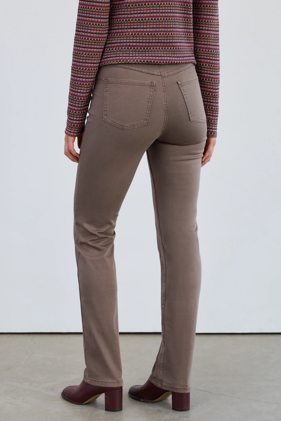 SUZANNE STRAIGHT LEG