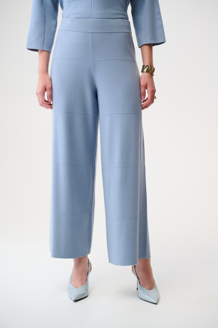 JOSEPH RIBKOFF Spring 2026 
Elevate your wardrobe with these chic knit pants featuring a bold large windowpane pattern. Crafted from a comfortable nylon and viscose blend, they offer a soft, breathable feel perfect for all-day wear.