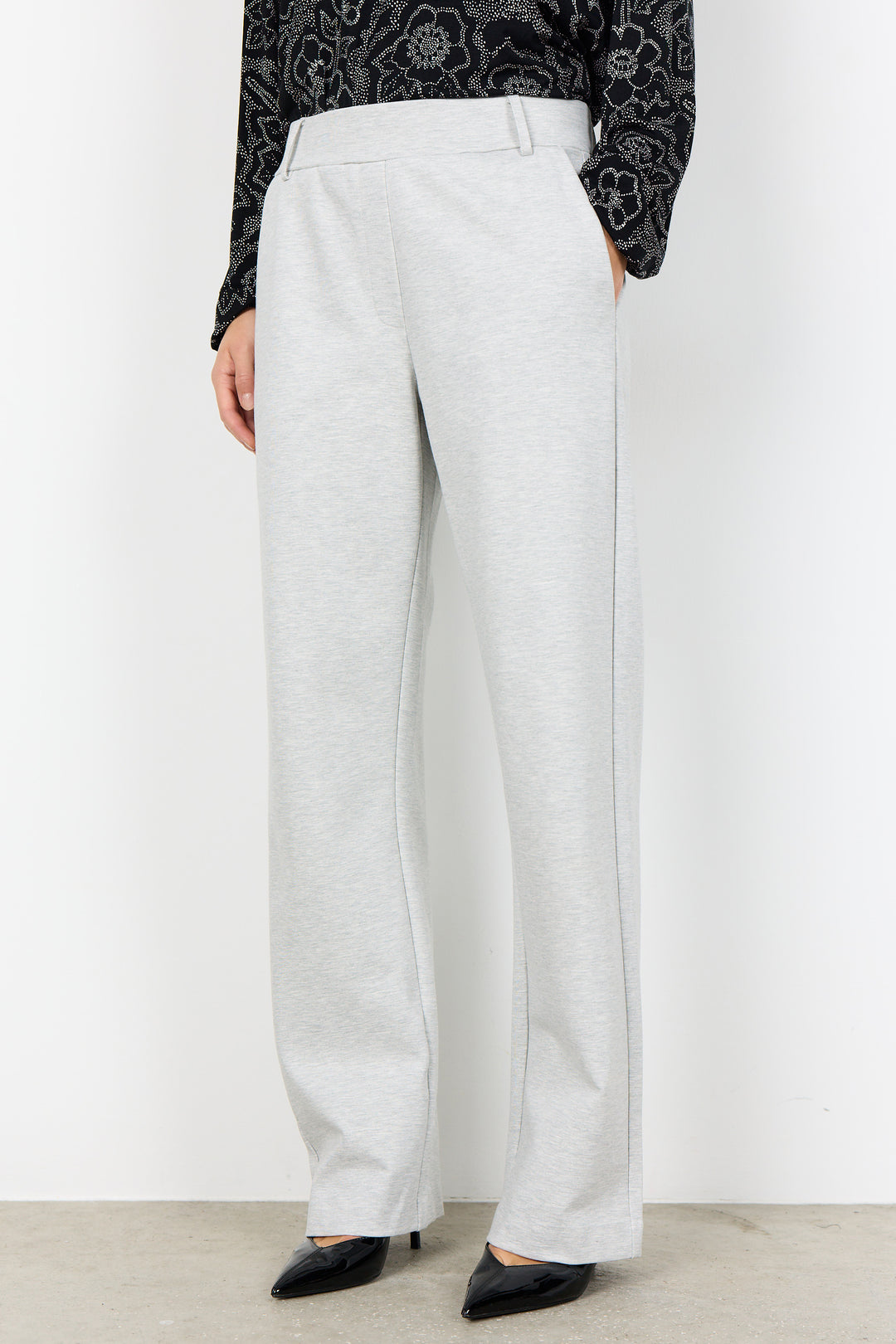 PULL ON STRAIGHT PANT