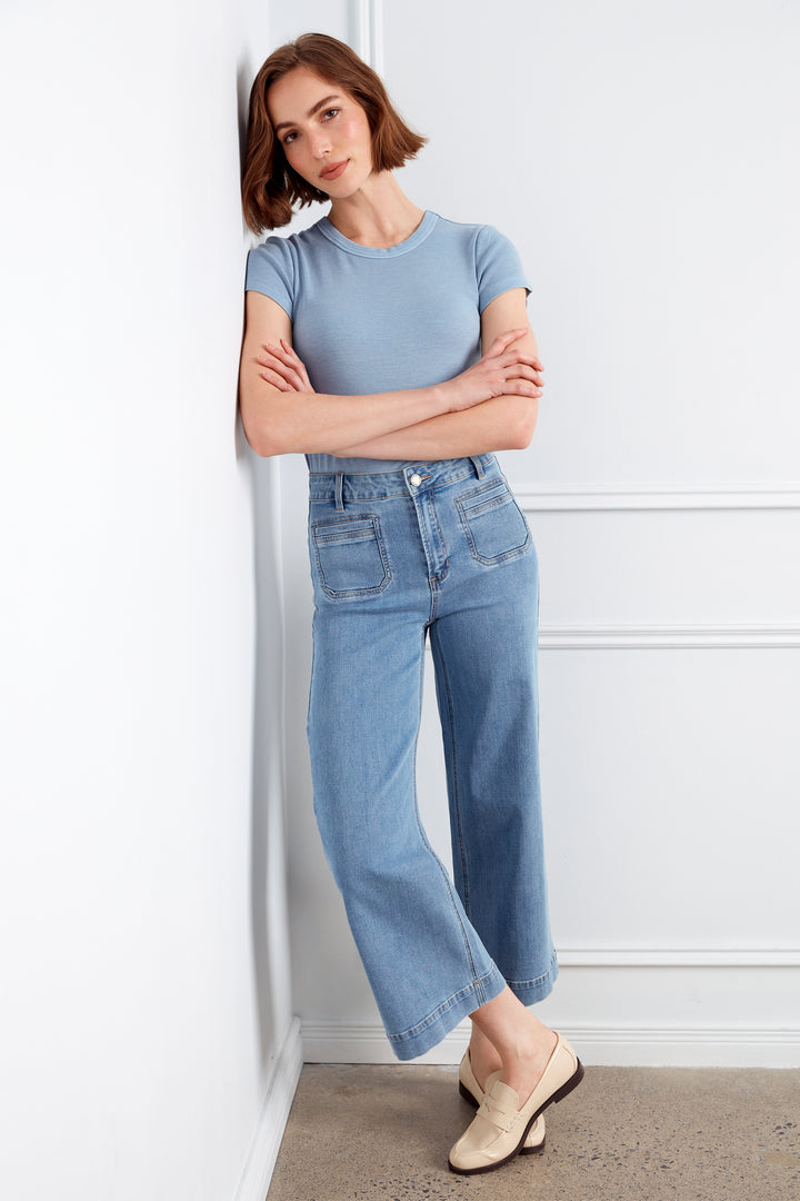 CROPPED PATCH POCKET FLARE JEAN