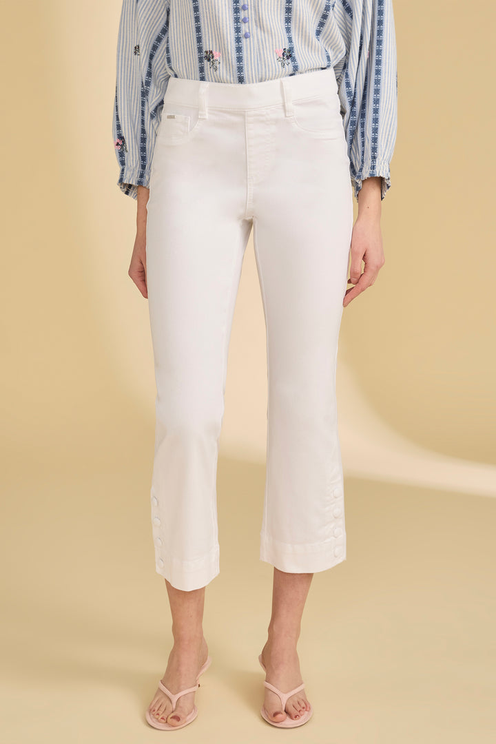 PULL ON BOOT CROP WITH BUTTON HEM