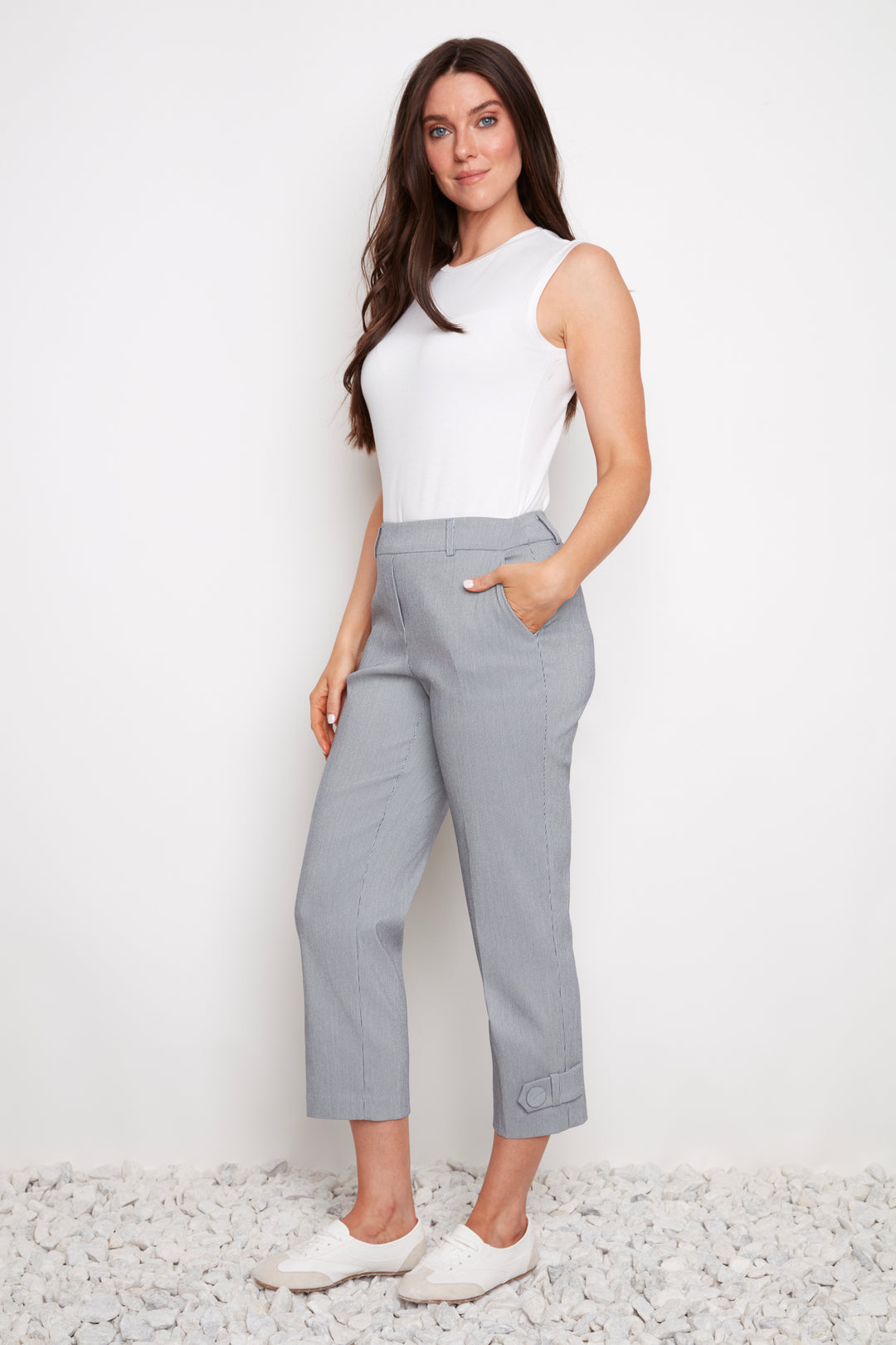 BUTTON TAB CROP PANT