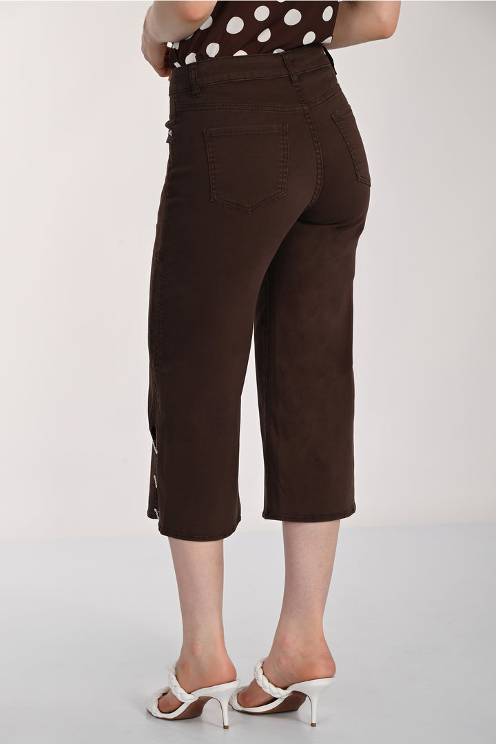 CROP JEAN WITH RHINESTONE LADDER HEM