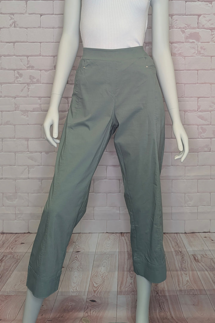 PULL ON CROP PANT