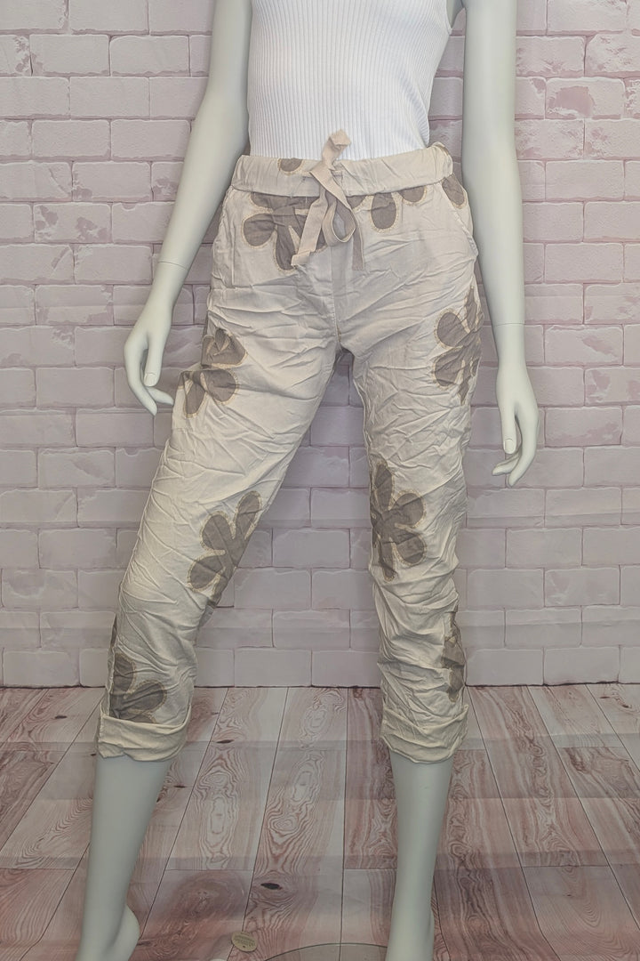 CRINKLE JOGGER  WITH FLOWERS