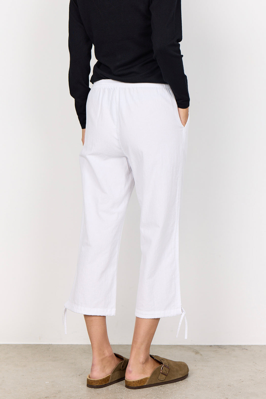 COTTON TIE HEM CAPRI