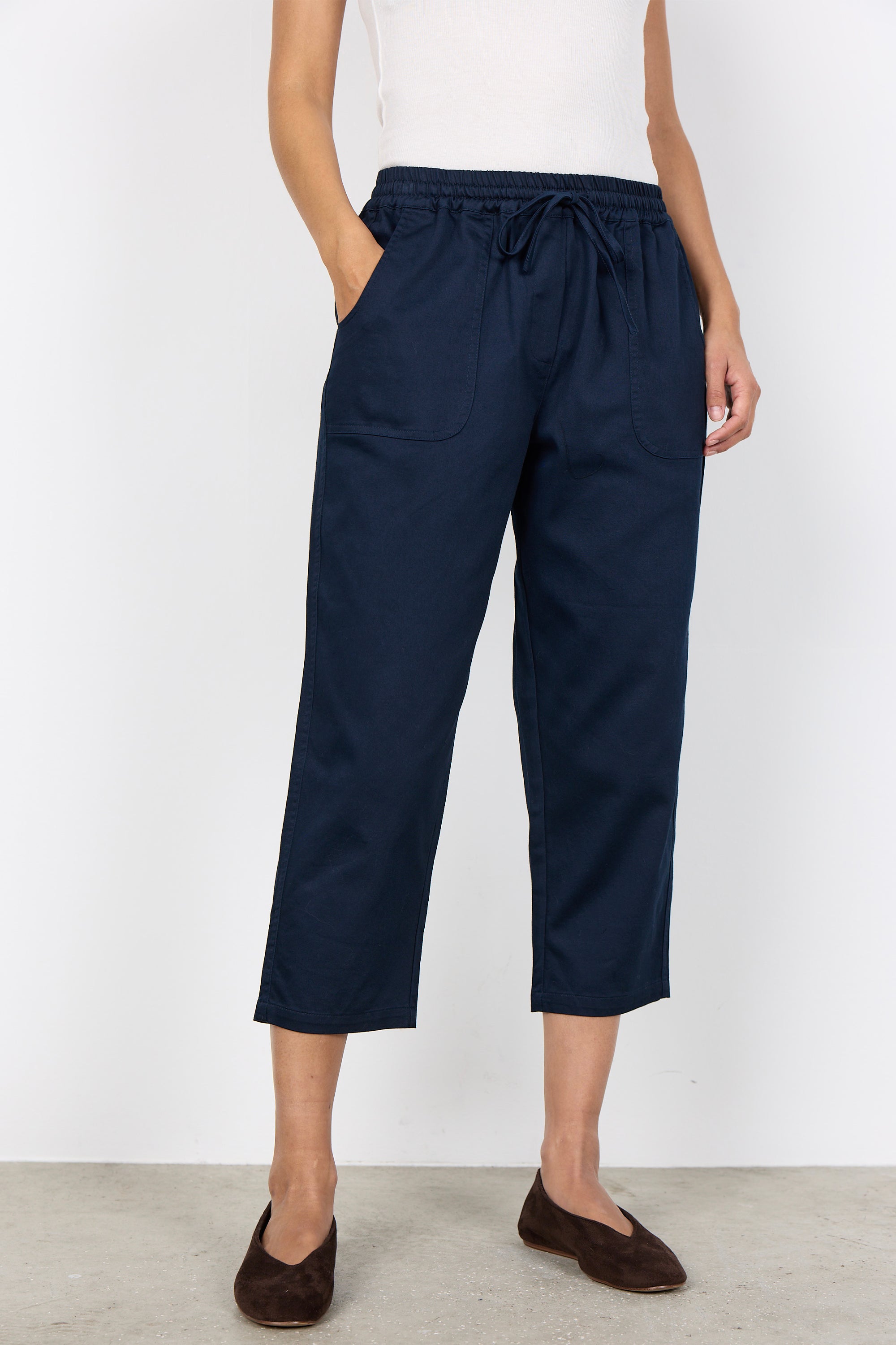 DRAWSTRING CAPRI – Aldila Boutique