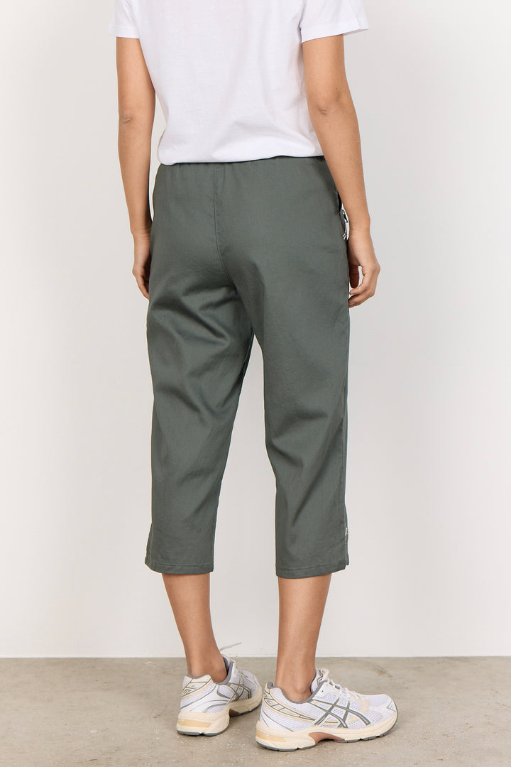 CAPRI WITH BUTTON DETAILS