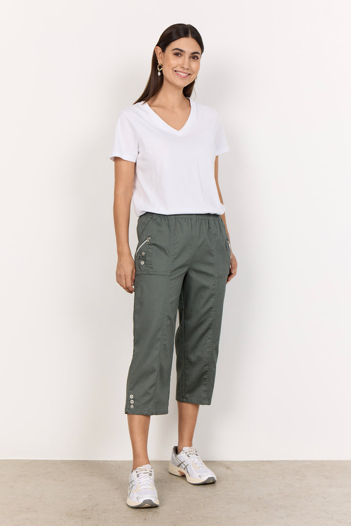 CAPRI WITH BUTTON DETAILS