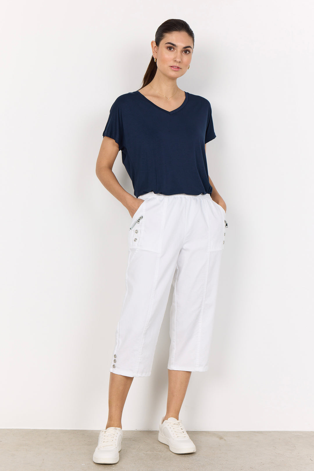 CAPRI WITH BUTTON DETAILS