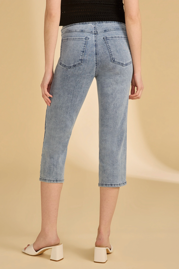 PULL ON CAPRI WITH EMBROIDERED &amp; CUTOUT SIDES