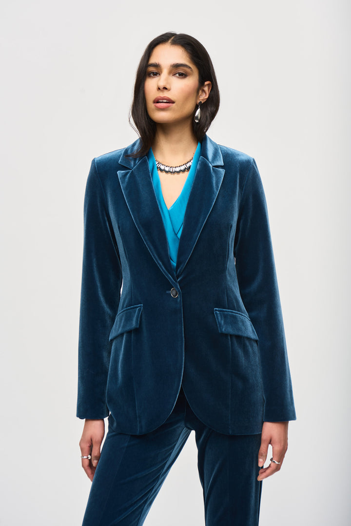 Joseph Ribkoff Fall 2024 Composed with a fitted silhouette, notched collar and luxurious velvet touch, you'll look effortlessly chic in this classic blazer.