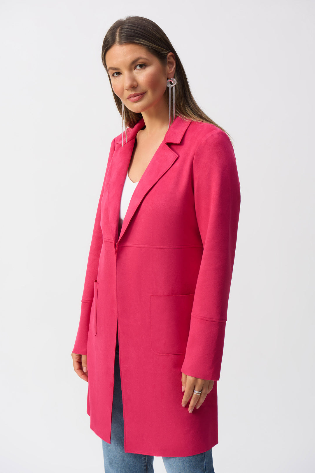 Joseph Ribkoff Spring 2025 This open style mid length overcoat features front pockets and a soft blend of fabrics for a light and loose feel.