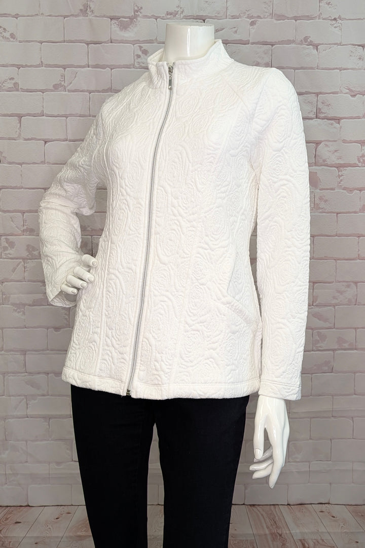 Dolcezza Fall 2025 
The sporty design is enhanced by a stretchy flattering fit, while the front zipper gives you styling options. Perfectly balancing elegance and ease, this signature jacket is a versatile choice for a polished yet relaxed look this season.